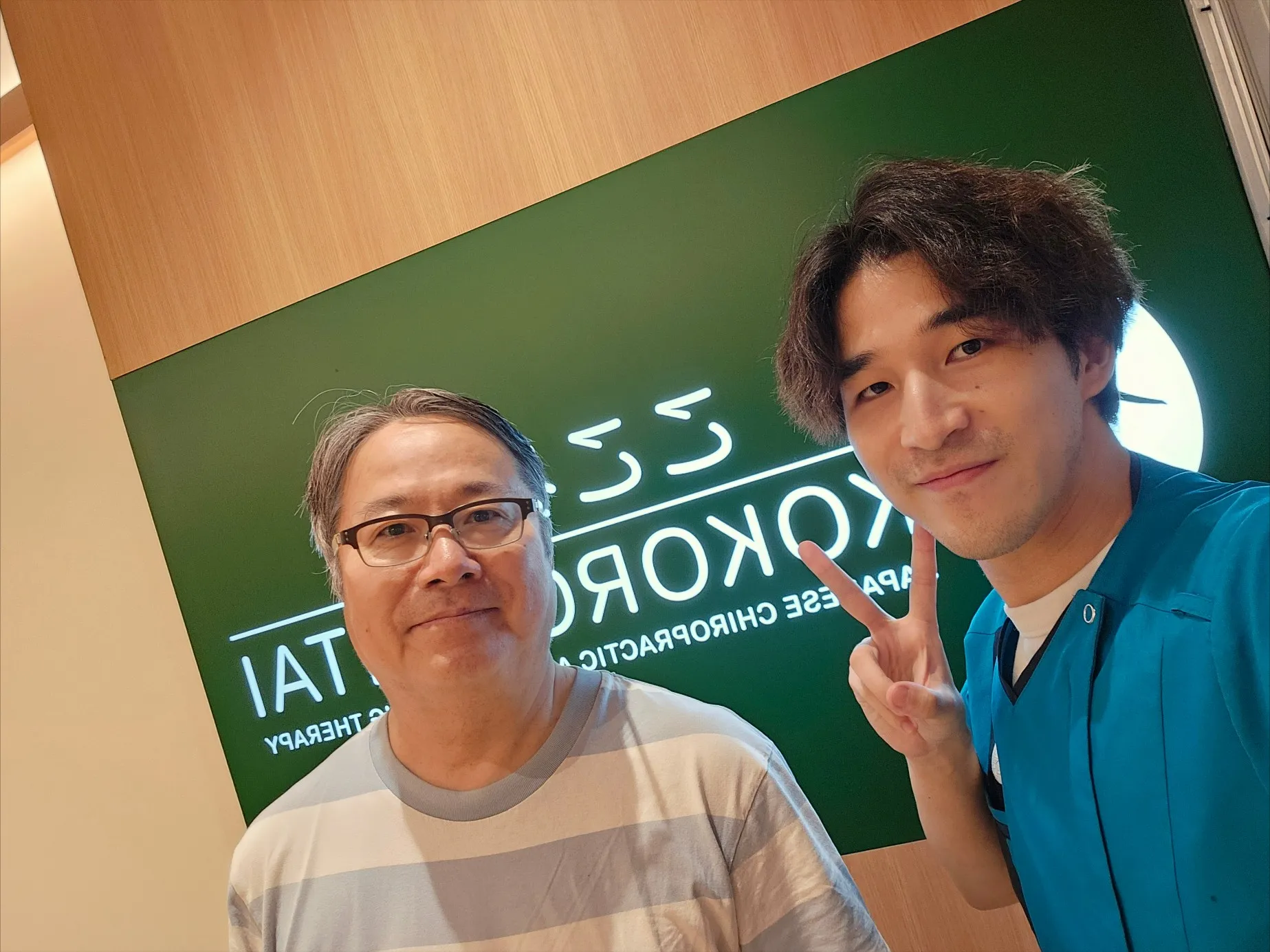 シンガポール こころ整体スタッフとお客様